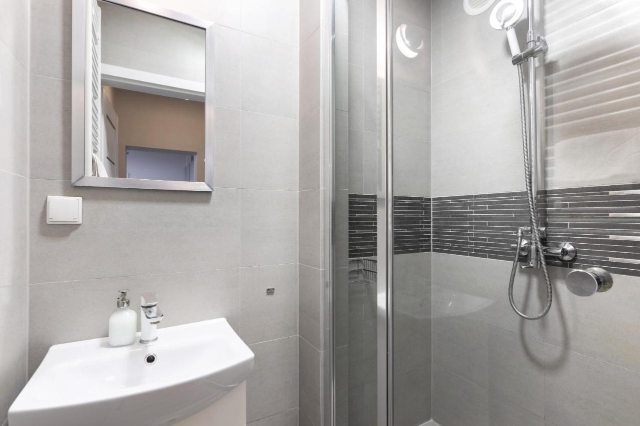 Luxury Apartments Old Town Topolowa Krakow Luaran gambar